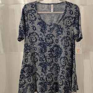 SALE buy2get1 FREE!! Bnwt XS Lularoe Perfect Tee